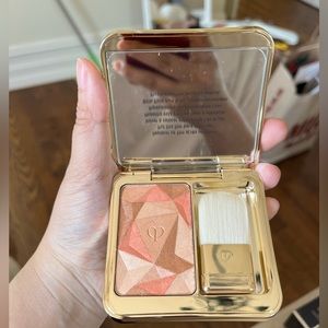 Never Used Cle De Peau THE LUMINIZING FACE ENHANCER #203